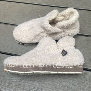 LL BEAN cozy slipper booties